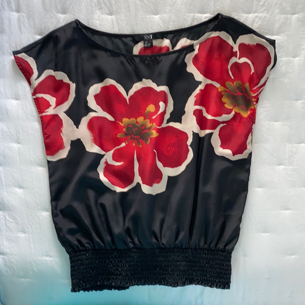 Women’s Forever 21 black floral blouse. Size S